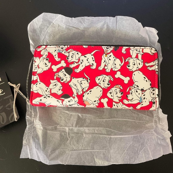 Disney Loungefly 101 Dalmatians Wallet - Picture 2 of 8